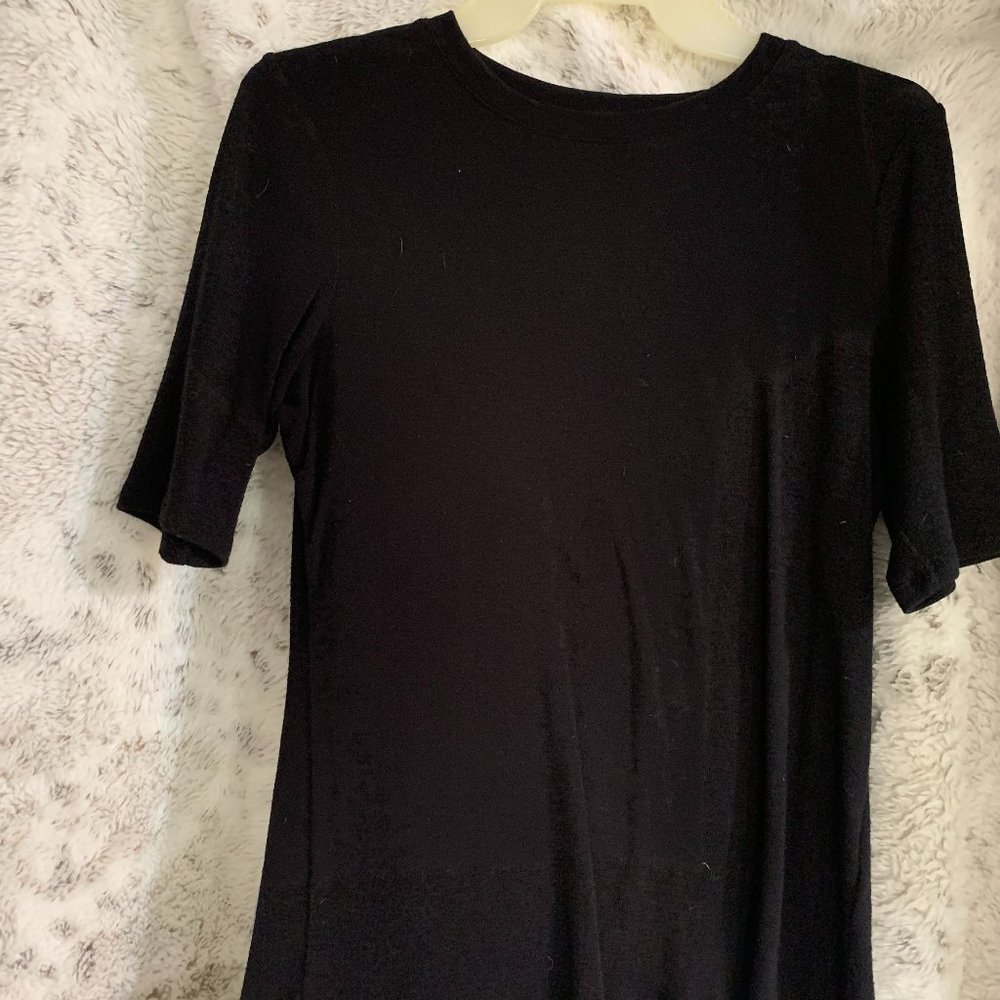 Black Tee